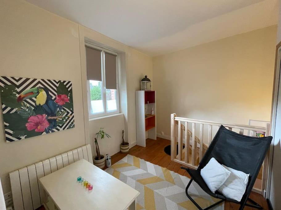 Le Cocon Rouge - Studio En Plein Centre Historique Lamballe Zewnętrze zdjęcie