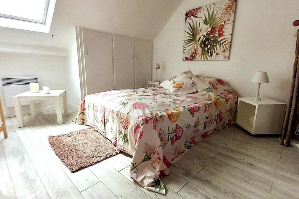 Le Cocon Rouge - Studio En Plein Centre Historique Lamballe Zewnętrze zdjęcie